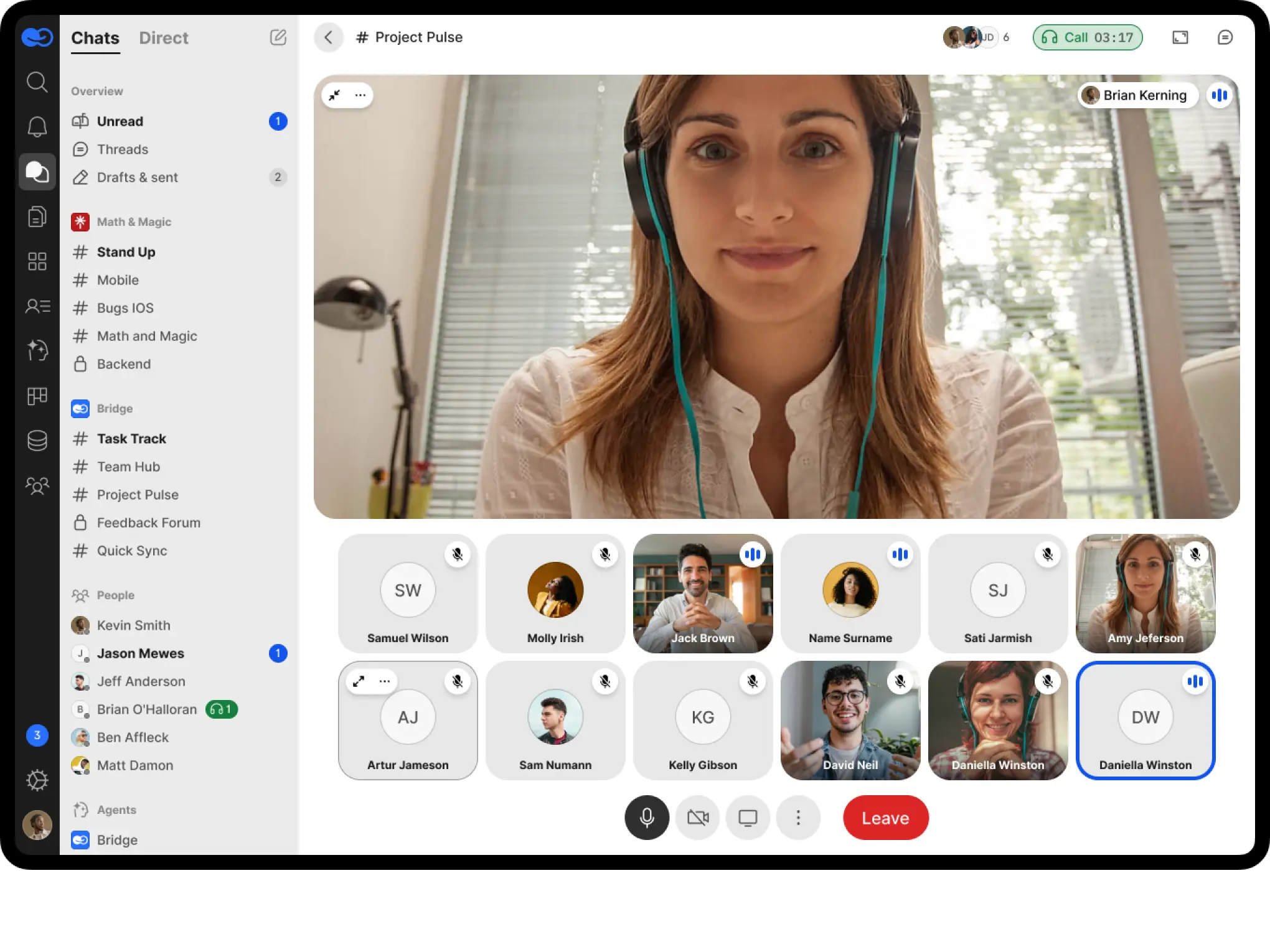 Stay in sync with real‑time conversation